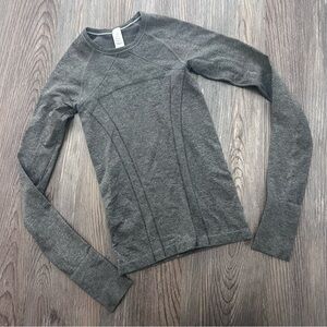 Ivivva girls long sleeve top XS
